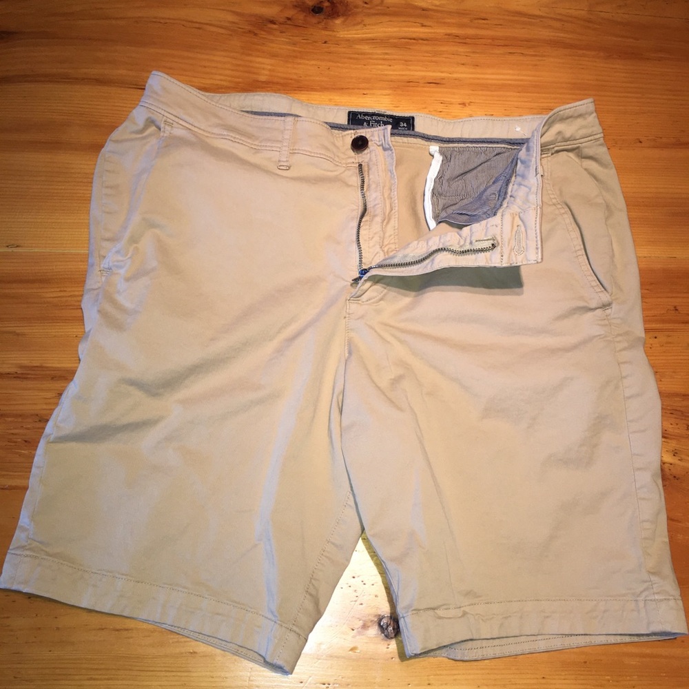 Abercrombie & Fitch Khaki Shorts size 34